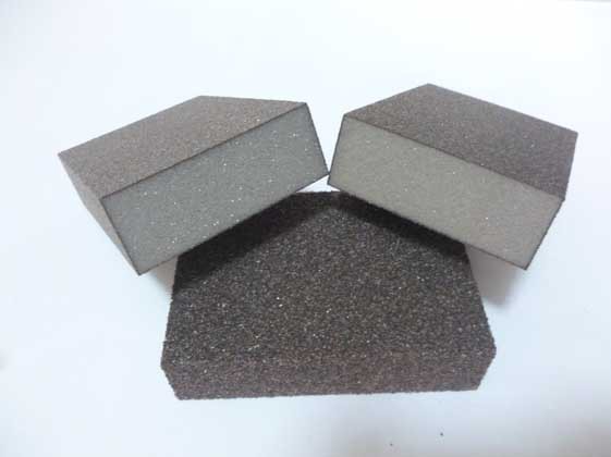 河材院等获得磨料加工用对辊破碎设备专利保证设备耐磨经用的一起进行批量化出产