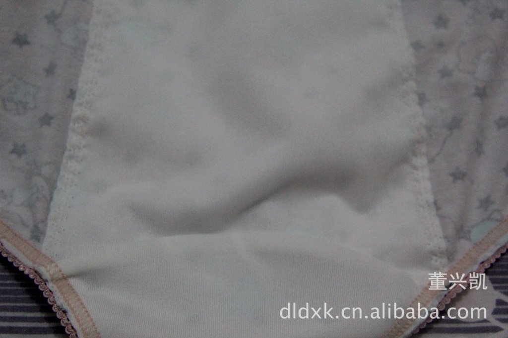 【日单原单品牌时尚<em>少女</em>安全夜用生理裤提臀托