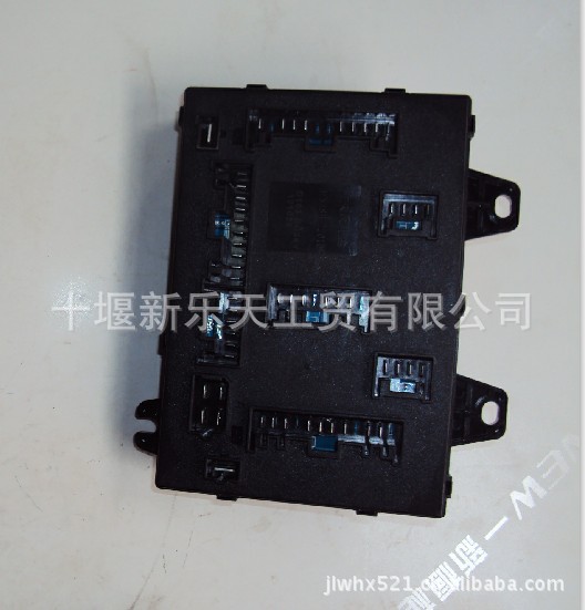 汽车电器-eq1290w中央配电盒37n48b