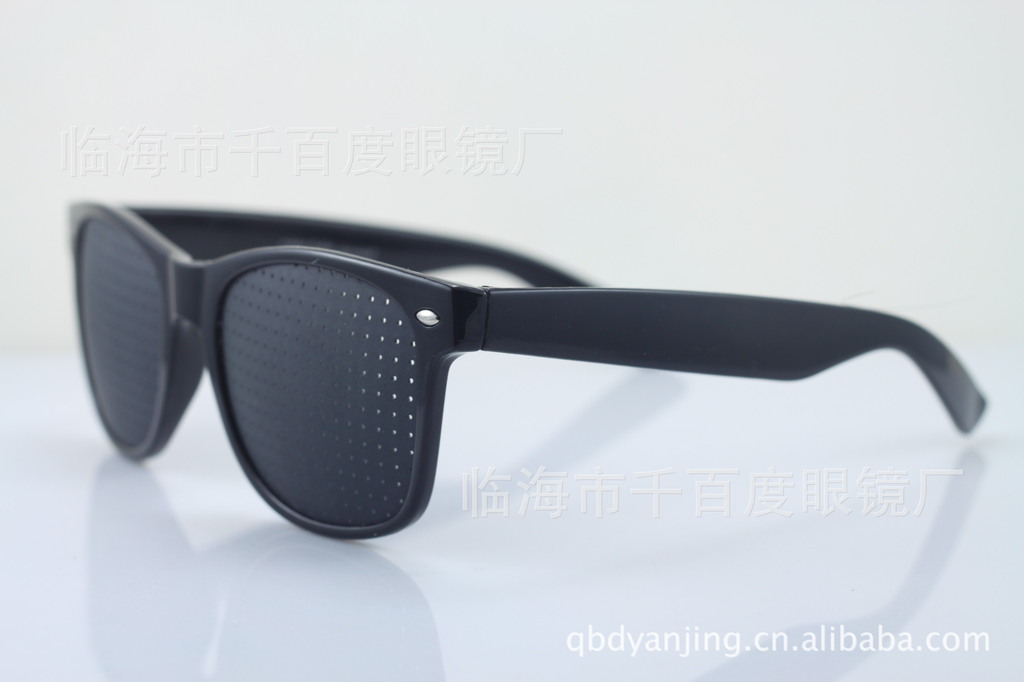 外贸出口欧美国家环保产品 针孔太阳眼镜 塑料
