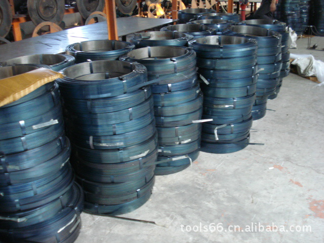 专业生产各种规格涂黑漆打包钢带STEEL,STRAPPINIG