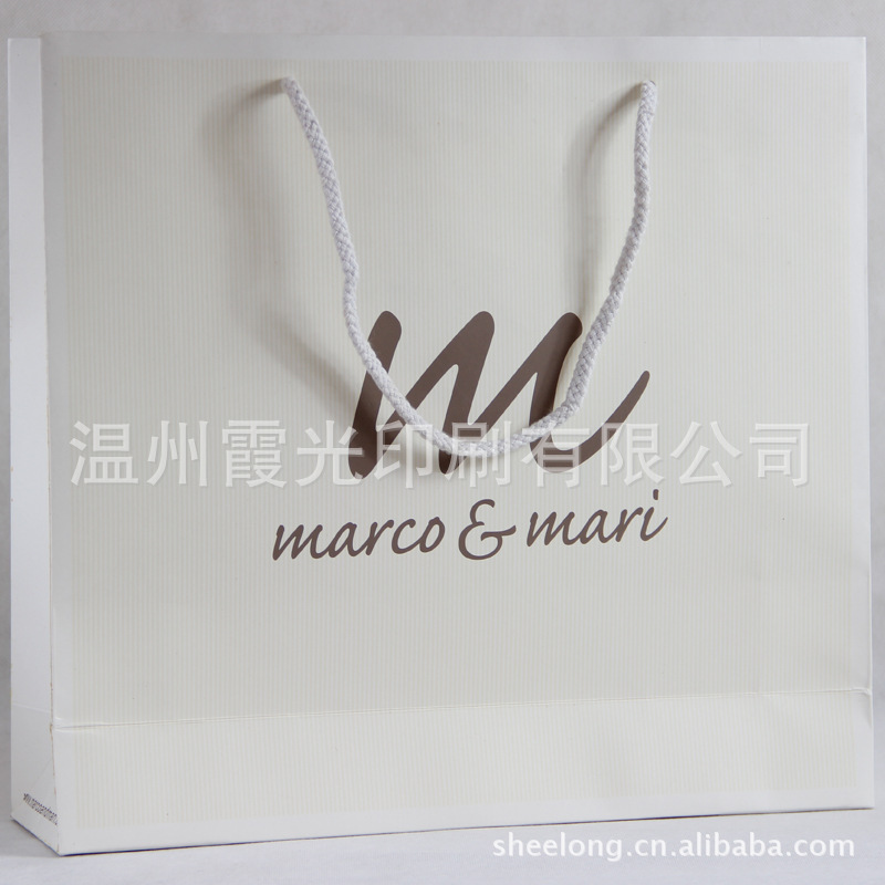 服装手提纸袋