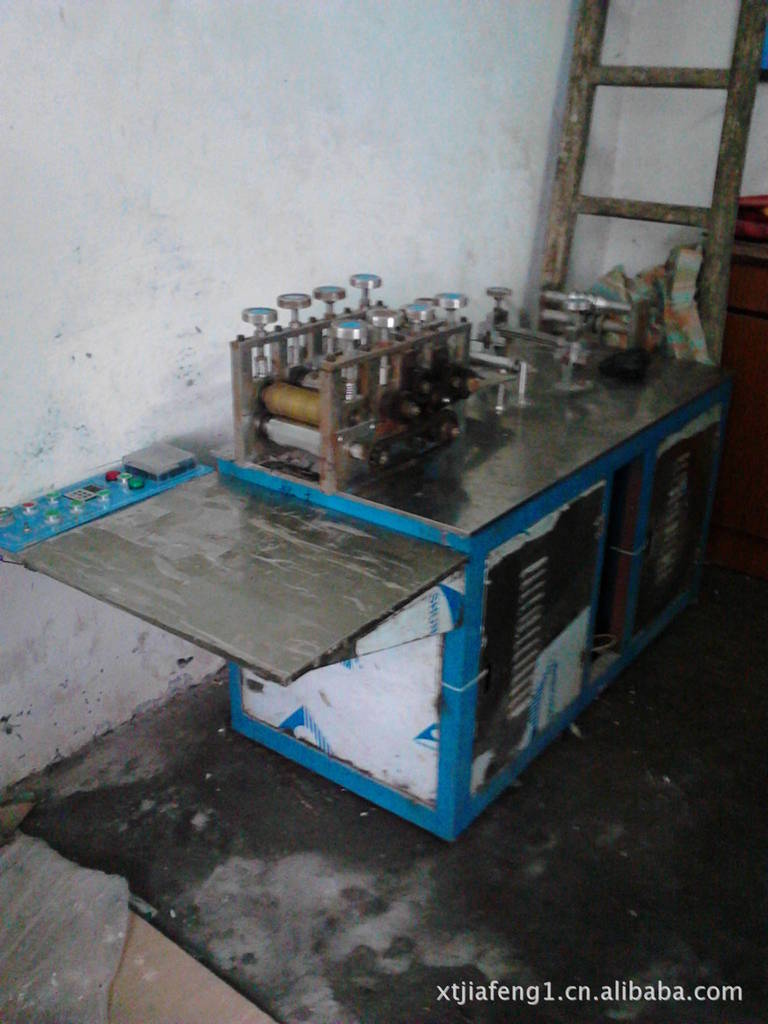 二手全自动口罩内点机 _ 二手全自动口罩内点