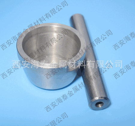纯钨零件上深小孔加工技巧