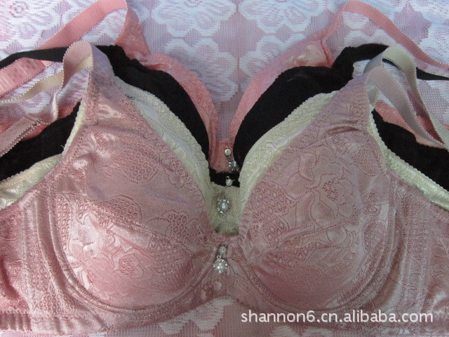 【批发供应2012新款<em>D罩杯</em>薄棉款大码<em>胸罩</em>收乳