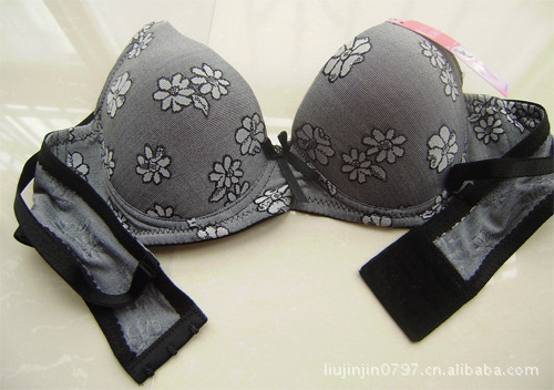 厂家直销内衣 排三扣聚拢调整定型<em>文胸</em> <em>大罩杯</em>