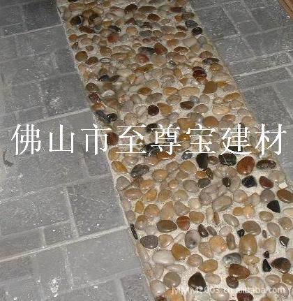 雨花石的用途: 雨花石被广泛应用于公共建筑,别墅,庭院建筑,铺设路面