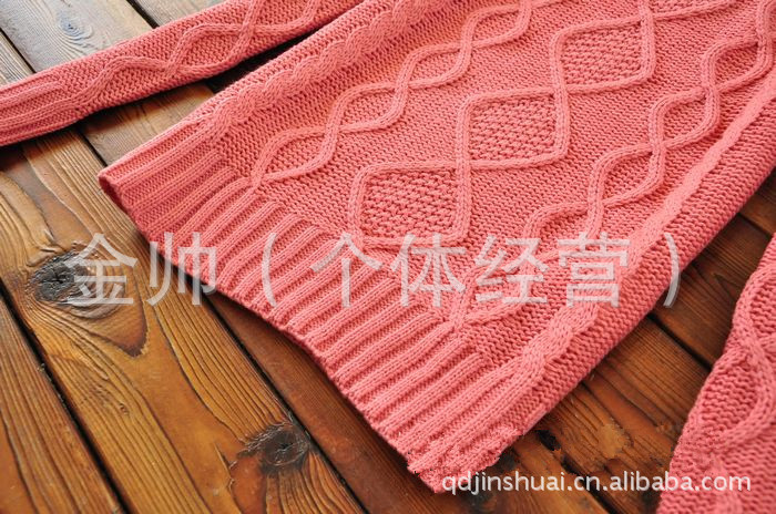 2012冬季新款纯色百搭<em>菱形麻花</em>编织<em>毛衣</em>针织