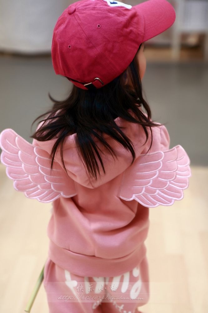 2012秋款可爱中性童装韩版天使翅膀字母卫衣