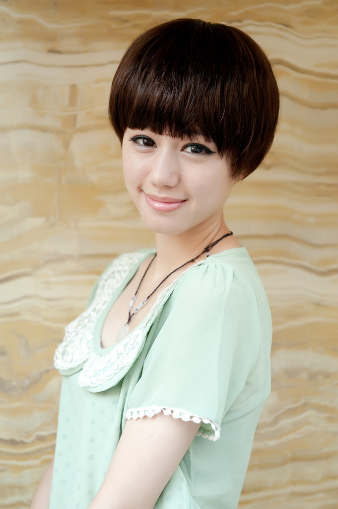 直销 假发套修脸沙宣蘑菇头短发 女碎<em>齐刘海</em>短