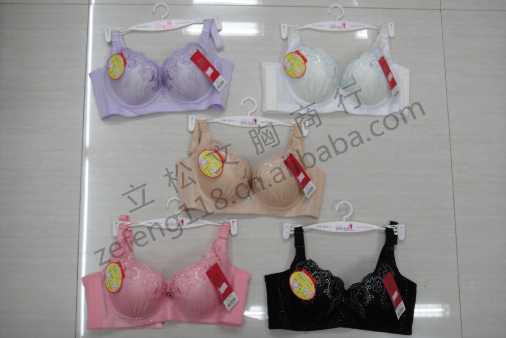 【批发娇美<em>情姿</em>内衣软托无磁调整型四排搭扣绣