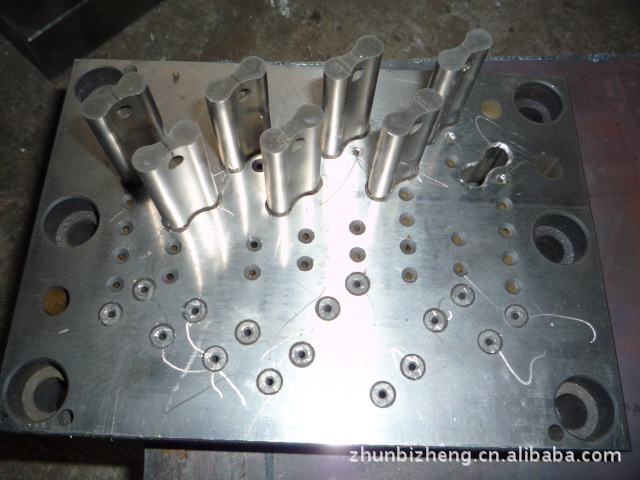 东莞市应业五金模具制品有限公司破产清算案债务申报通知书