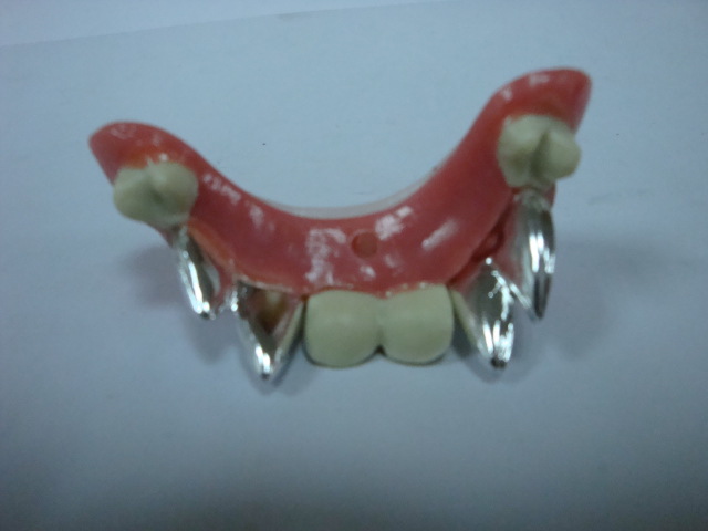 【厂家大量销售万圣节 鬼牙 仿真陶瓷假牙】价