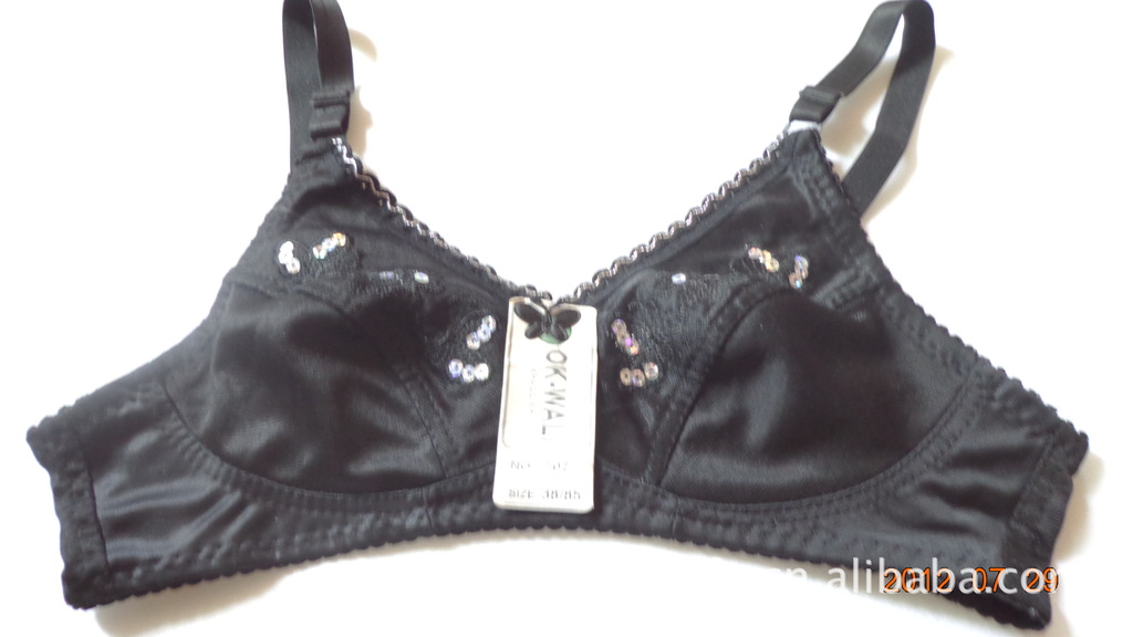 汕头<em>文胸 厂家批发</em> 大牛薄底内衣 加宽肩带 性感