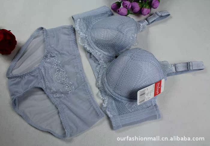 日贸<em>黛安芬</em>一件深V 时尚薄杯 聚拢调整型<em>胸罩</em>