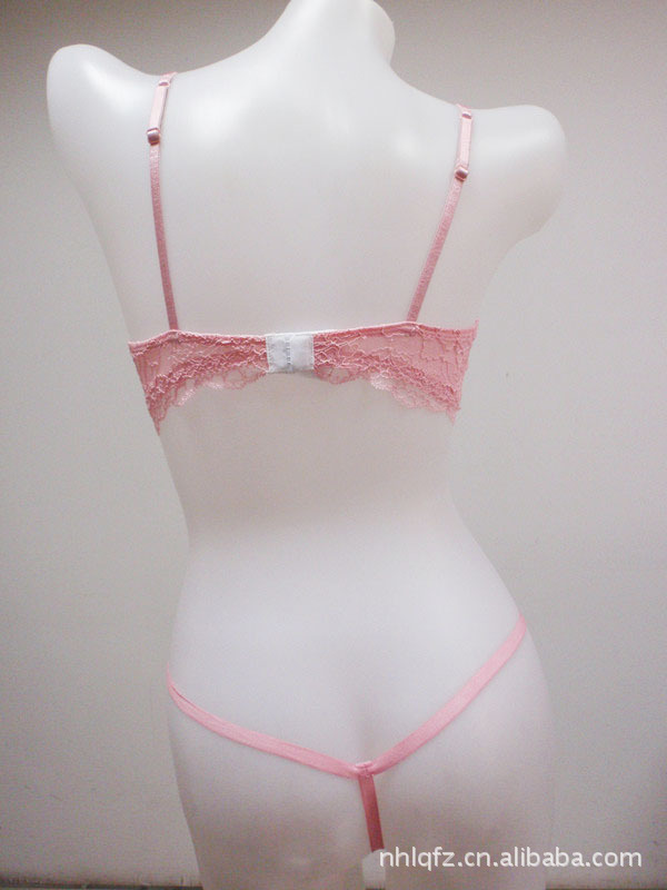 <em>文胸尺码表</em> ITOKYLA 享i 桃色陷阱 <em>3/4</em>杯深V聚