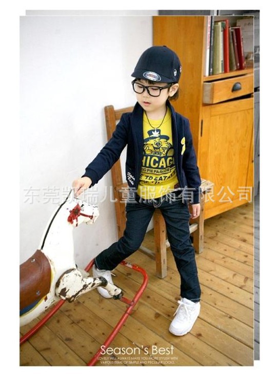 韩版童装 R字母<em>外套</em> 男女<em>童开衫外套</em> 广州童装