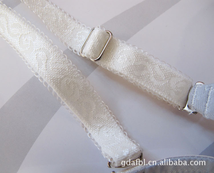 库存特价清仓 <em>莫代尔</em>聚拢<em>文胸批发</em> 光面图片,库