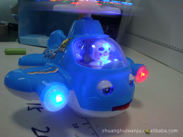 电动卡通小飞机 万向 灯光 音乐 迷你战斗机 可