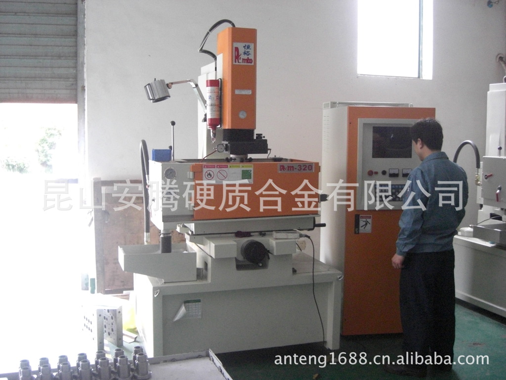 昆山机械加工厂/塑胶模具加工/注塑机设备配件加工/塑胶零部件