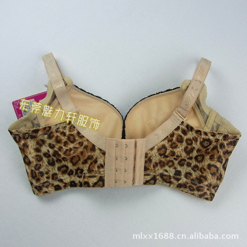 奥彩莉8728小胸<em>美女</em>最爱时尚豹纹四<em>排扣</em>B杯文