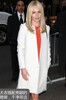  ����ʾ����Kate Bosworth
<br>
<br>������Լȴ������ƸеĴ��£��ø߱��Ͷ�ɫ��������ȫ�����ͣ���ѥ�ļ����ô�������������͡�
<br>
<br> 