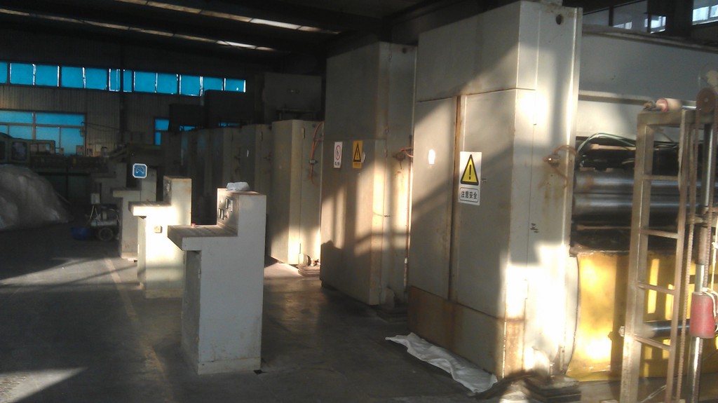 二手纺织加工设备-特价处理二手超纤无纺布生