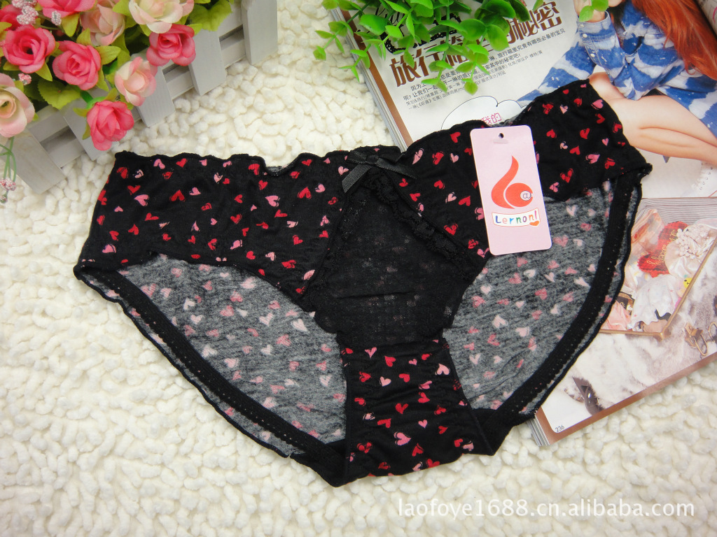 <em>内裤-批发外贸</em>日单牛奶丝<em>女式</em>内裤 俪纯(Lerno