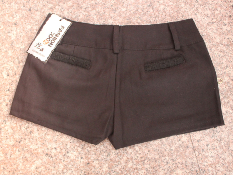 季候风 秋装时尚百搭收腰修身<em>女士短裤</em> 吊牌价