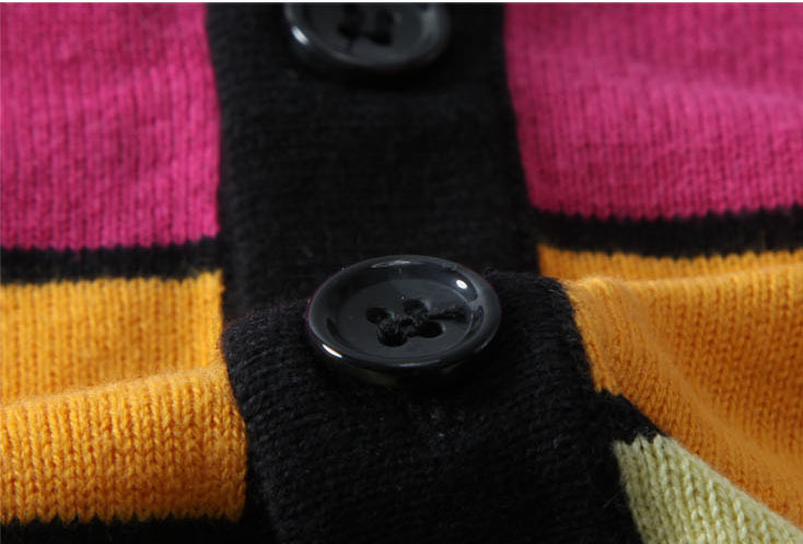 <em>毛衣加工</em>,专业贴牌生产<em>外贸毛衣</em>,东莞红心<em>毛衣</em>