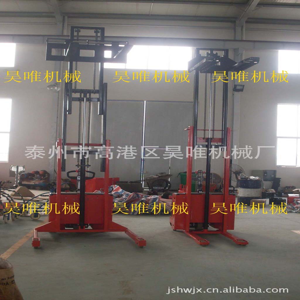 555528710_1150856346