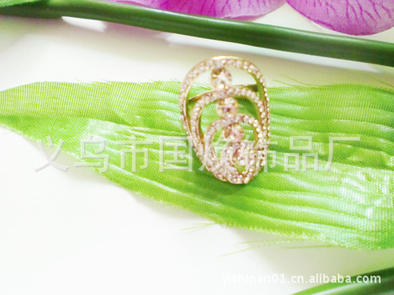 水晶饰品 大方可爱饰品批发 厂家直销 不过敏 锌