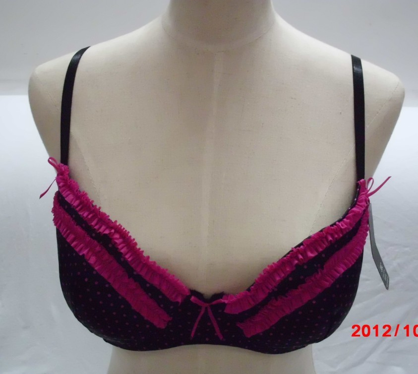 欧洲单<em>外贸文胸义乌</em>工厂直销:红色蕾丝黑色锦