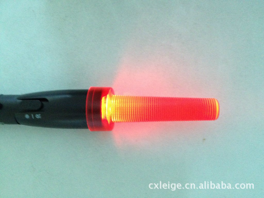 【强实用性雷格新款车充手电筒英文版】