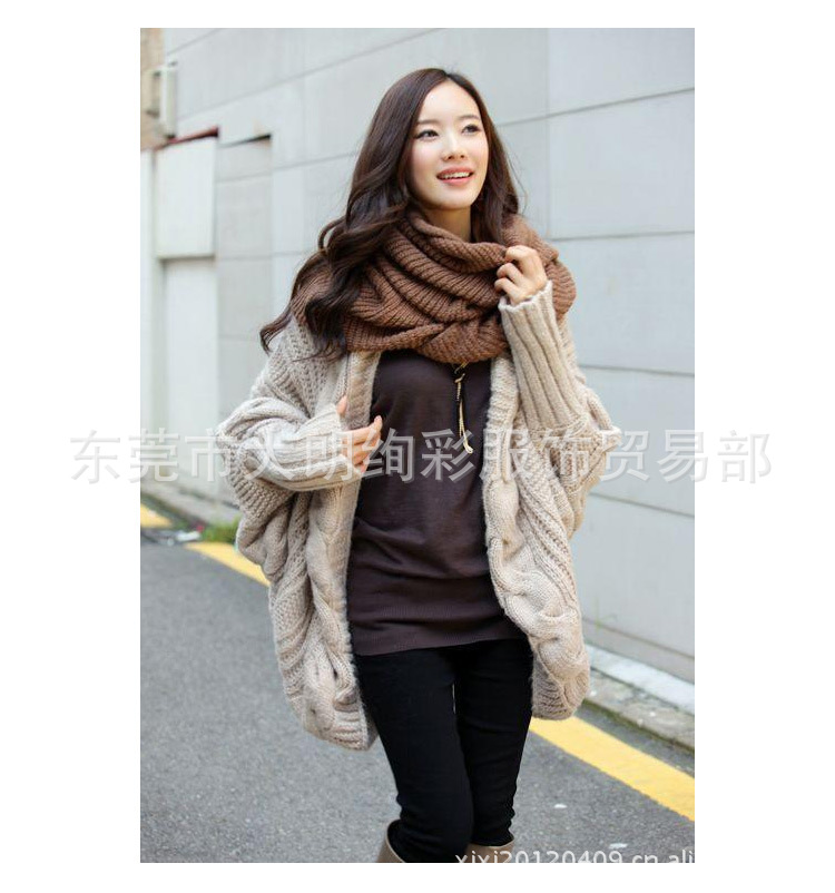 2012韩版新款<em>女装 蝙蝠</em>袖<em>加厚</em>宽松复古大毛衣
