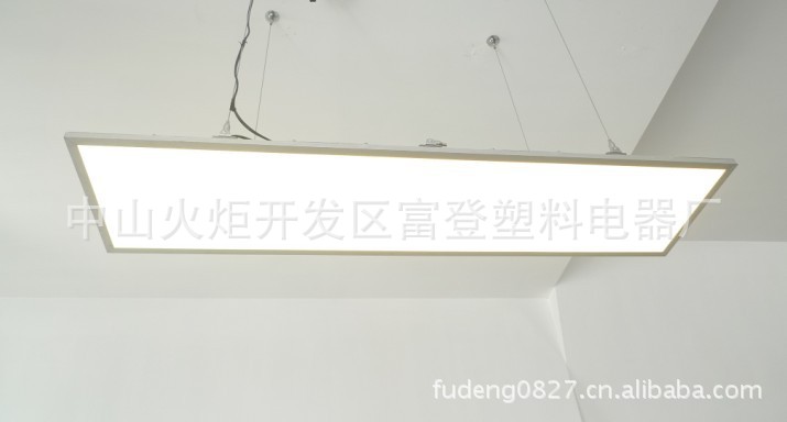 300x1200mm 30WLED面板灯