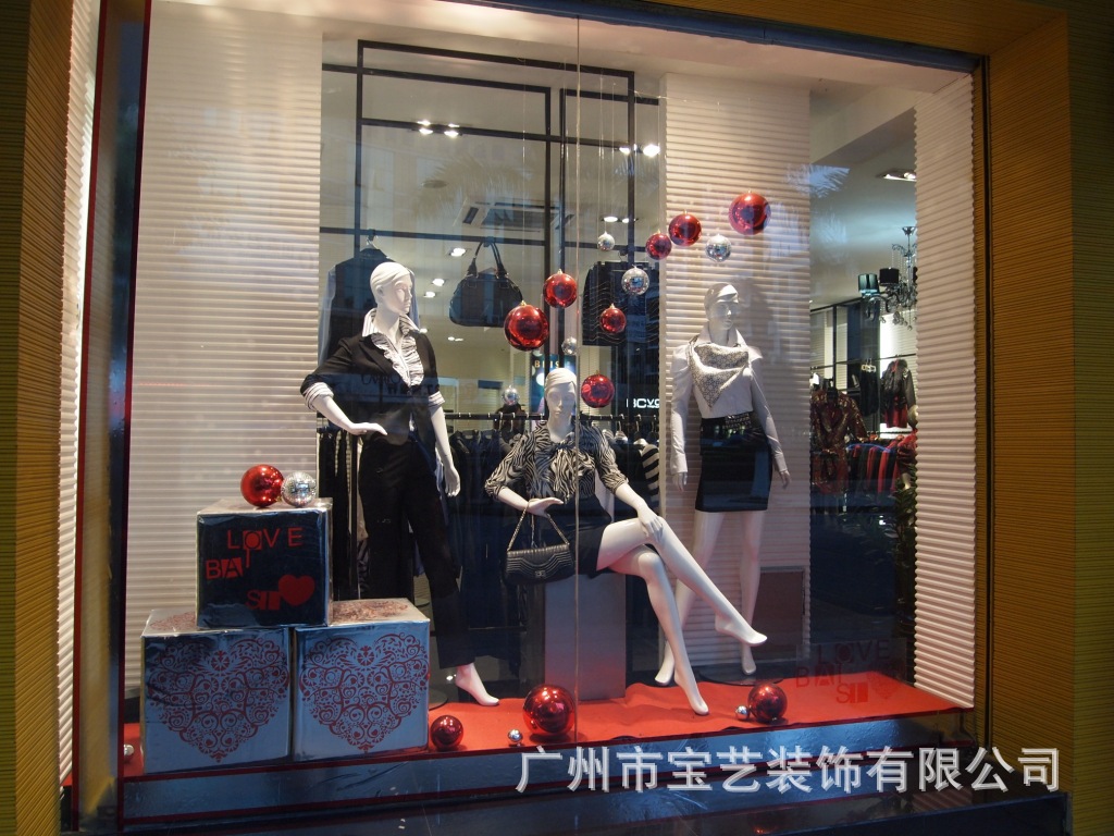 高级<em>试衣间</em>门 橱窗展示台 <em>女装</em>展示柜 <em>女装</em>专卖