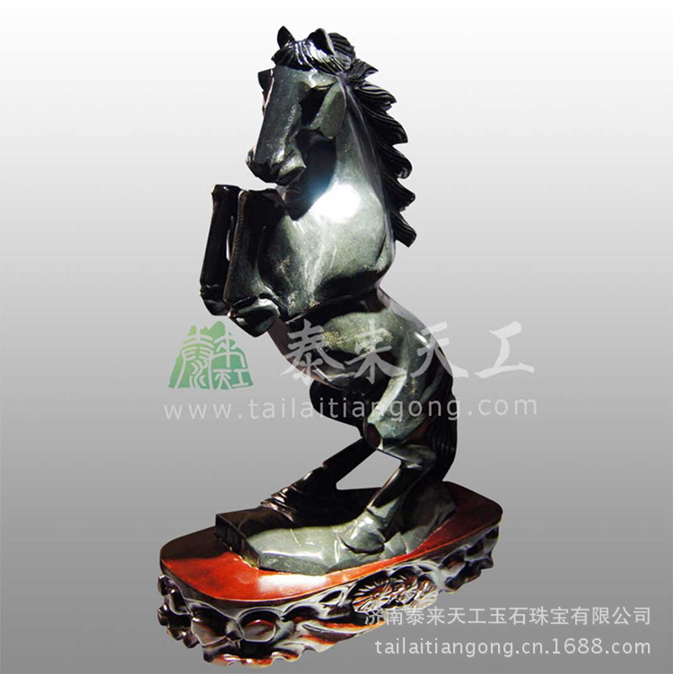 泰山玉马到成功