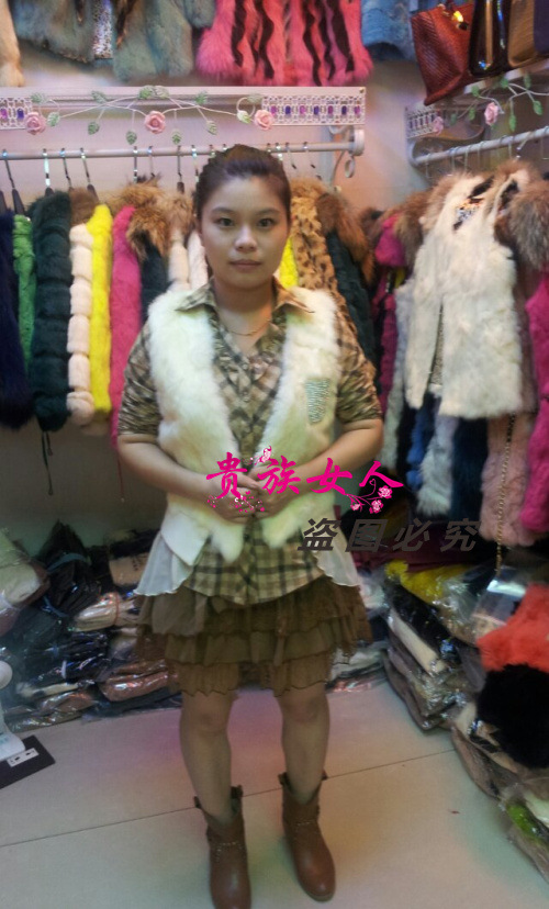 【皮草<em>马甲</em>2012新款特价<em>短款</em>兔毛<em>马甲冬</em>皮草