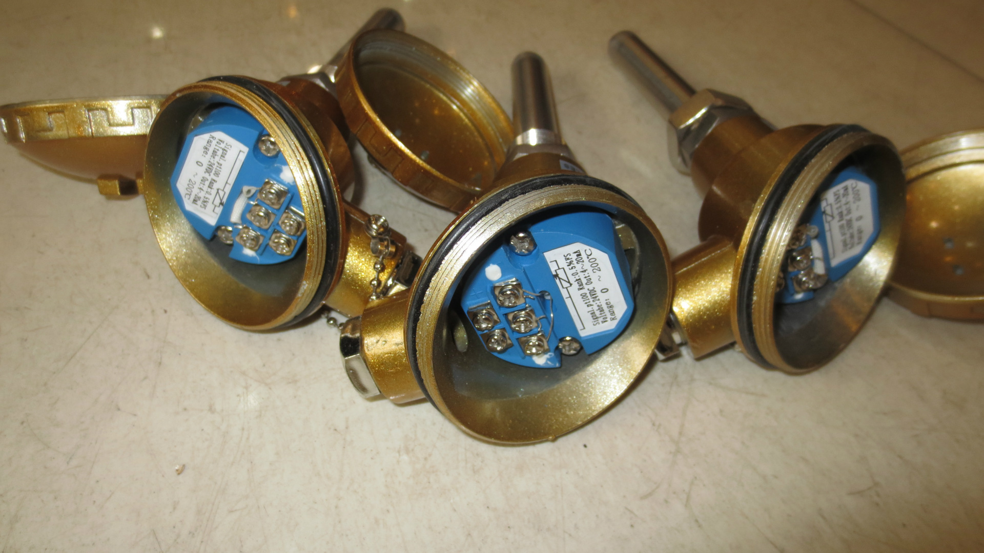 优质一体化变送器热电阻PT100 带温度变送器