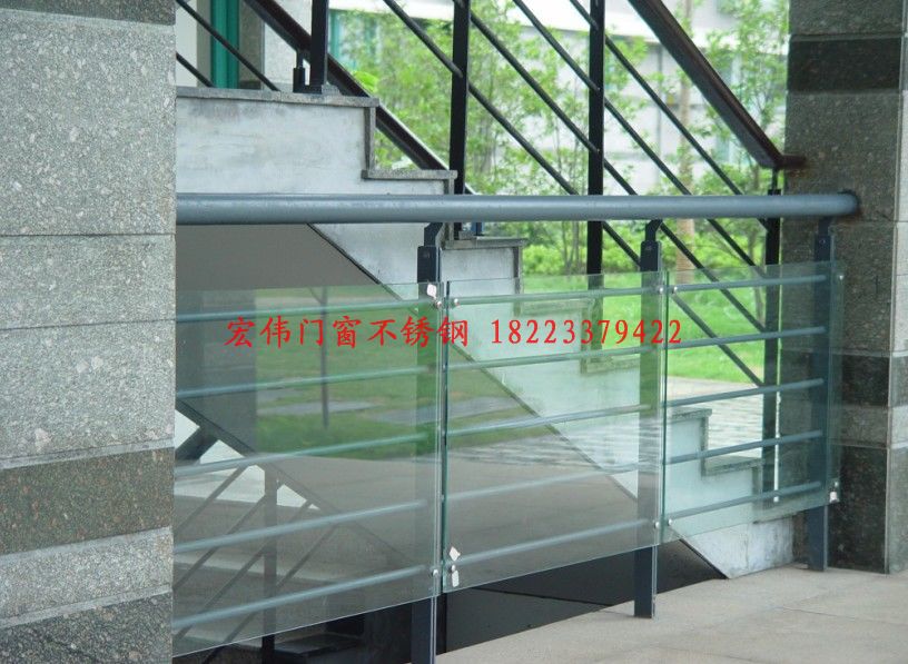 专业玻璃栏杆 围栏护栏 设计安装 价格从优