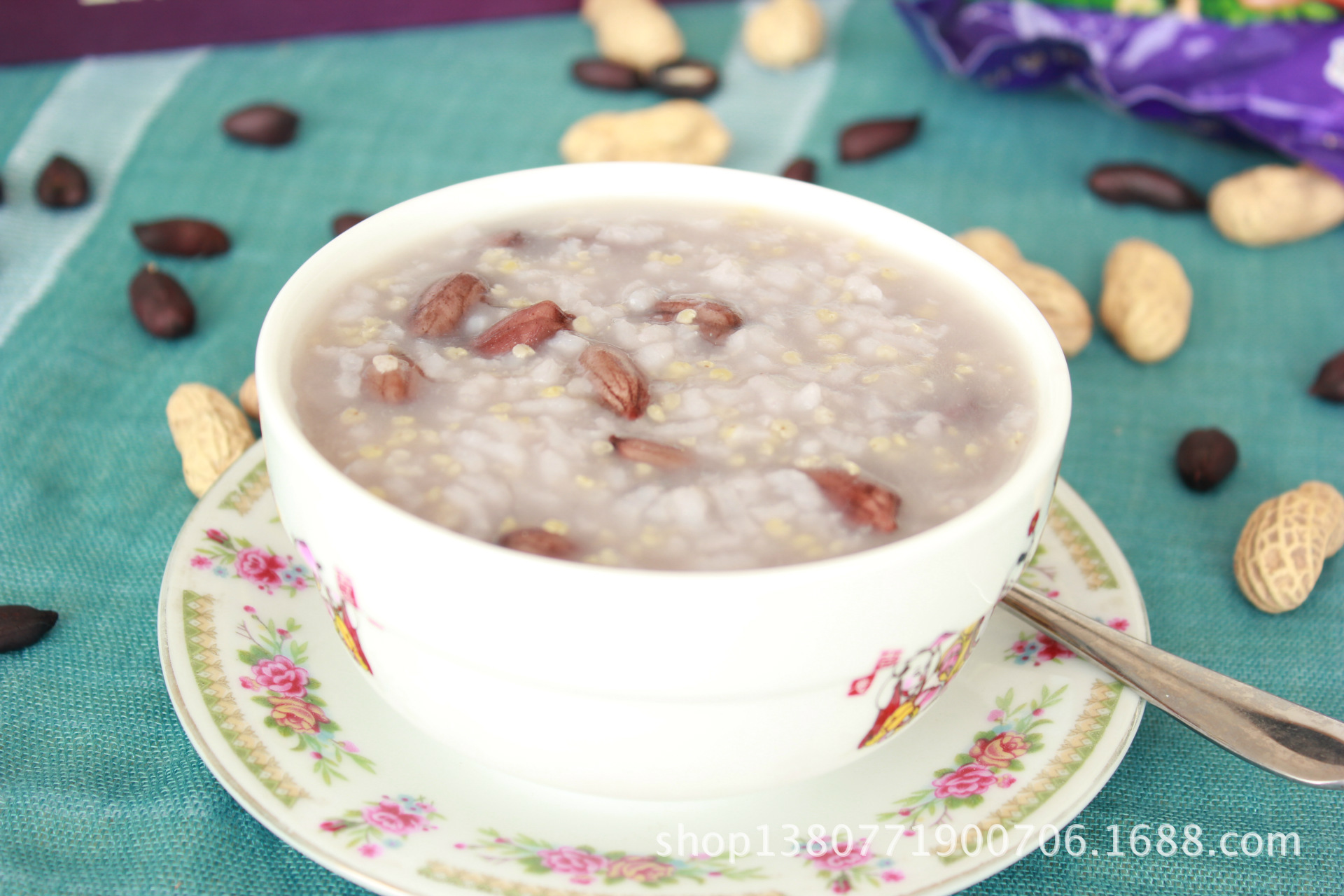 A taste of memories -- Echo's Kitchen: 【咸排骨花生粥】Salted Ribs and Peanut ...