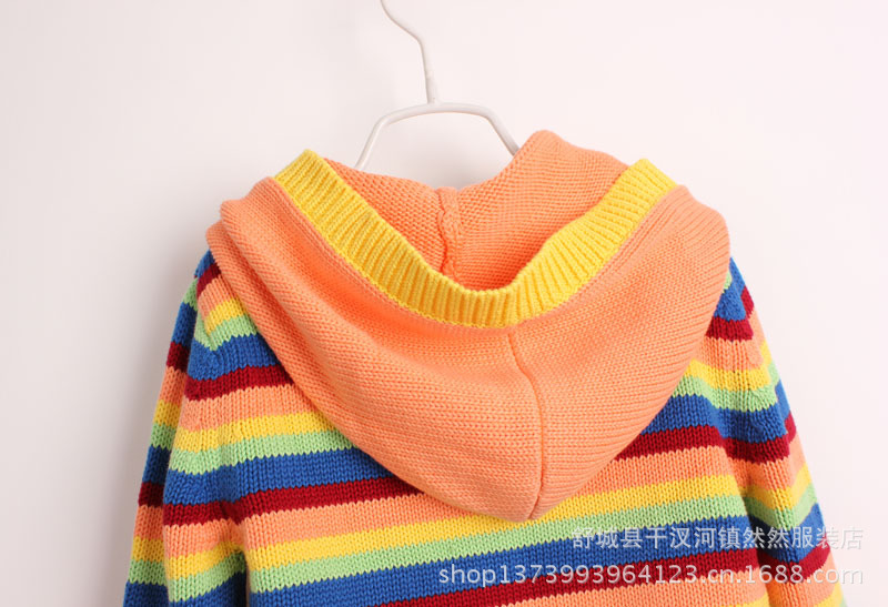 【秋冬款!儿童<em>彩虹条纹毛衣</em>连帽加绒加厚外套