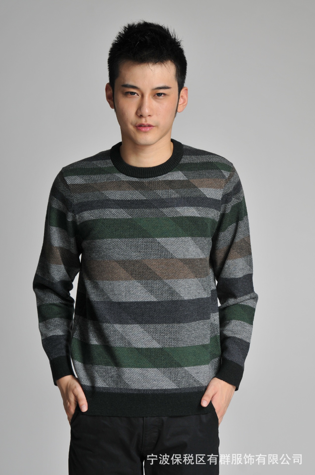 【厂方直销 <em>秋冬</em>新款 <em>男毛衣</em> 彩条圆领毛衣 10