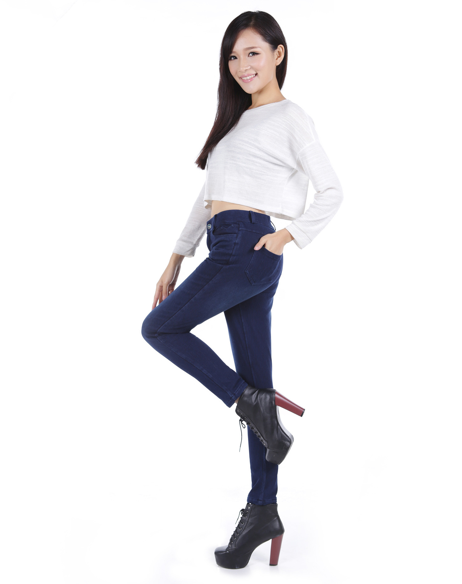 【热销新款<em>女士</em>修身<em>牛仔裤</em> 保暖修身提臀 <em>厂家</em>