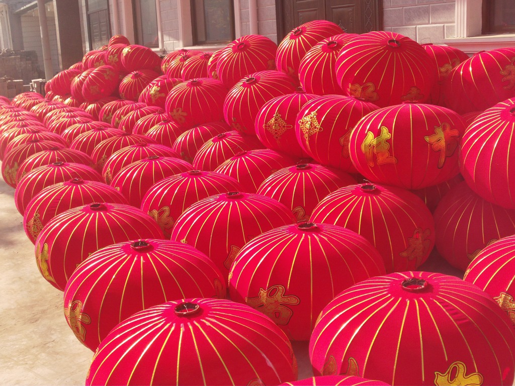 批发采购灯笼-厂家批发:烫金植绒灯笼,祥云鱼新