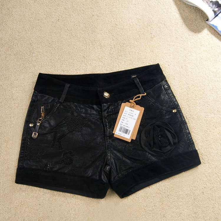 <em>2013年</em>秋冬季新款<em>女短裤</em>子休闲皮短裤拼灯芯