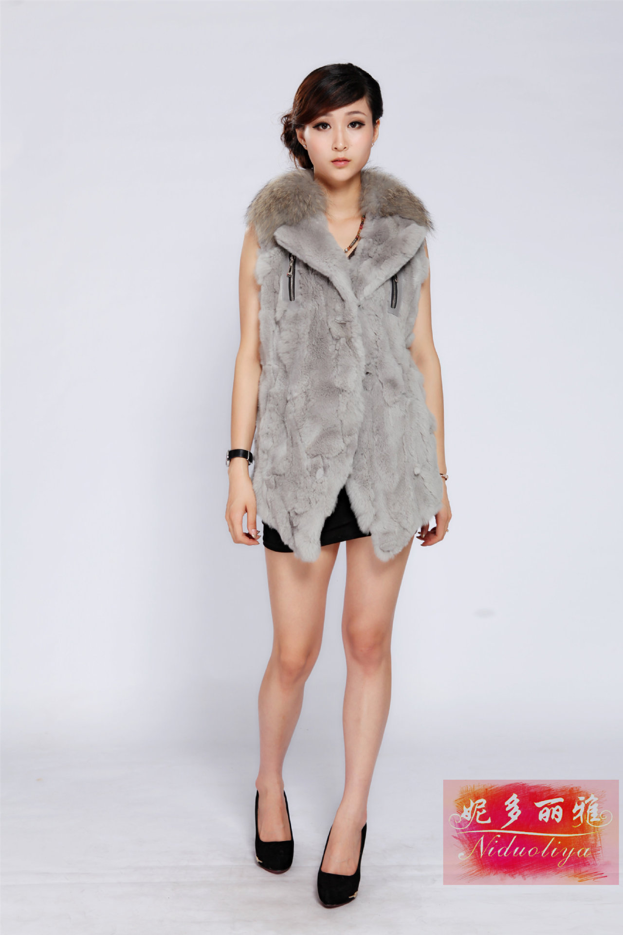 【海宁皮草批发 <em>獭兔</em>拼毛<em>马甲</em> 配貉子毛领 皮草