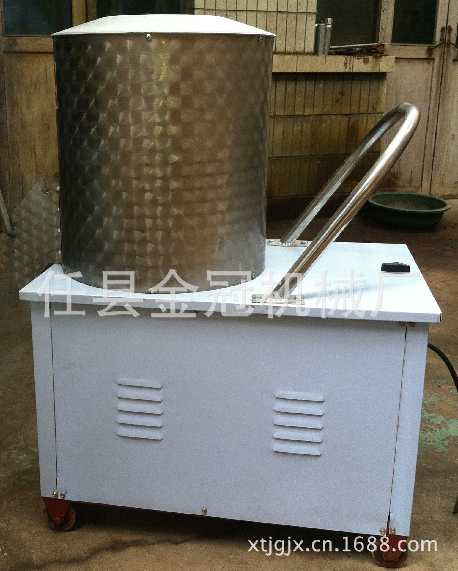 装配式镀锌钢板仓,用于储存大豆、玉米、小麦