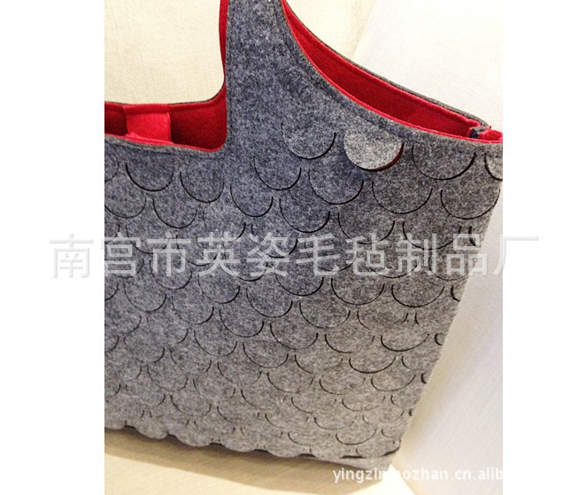 專業生產定制 創意時尚女式手提包 毛氈臂包 毛氈魚鱗單肩包